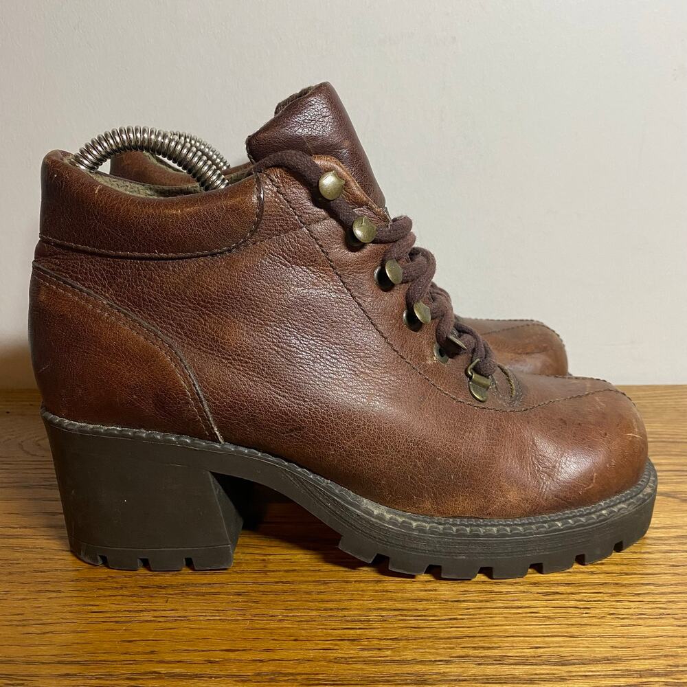 Vintage Y2K American Eagle Outfitters Brown Leather Chunky Lug Sole Boots 7M